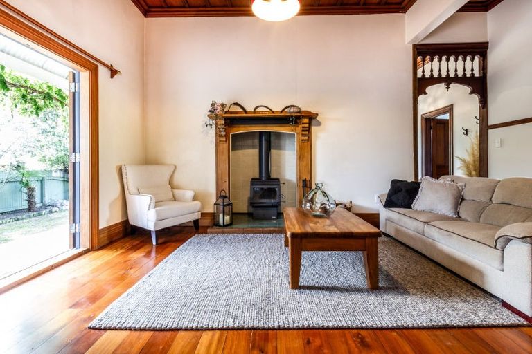 Photo of property in 205 Grove Road, Mayfair, Hastings, 4122