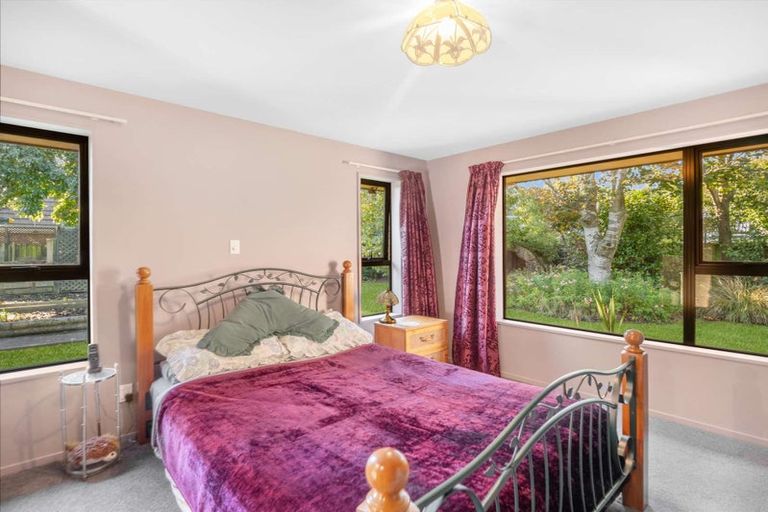 Photo of property in 15 Hemingford Place, Halswell, Christchurch, 8025