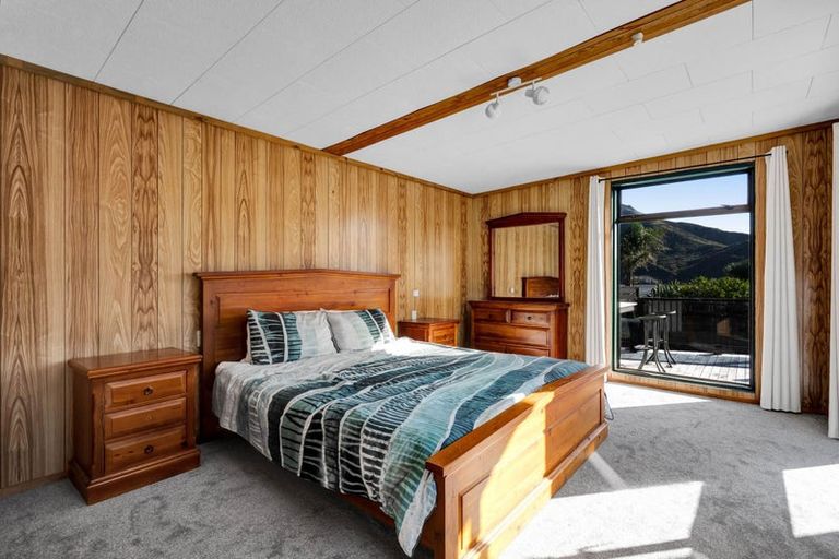 Photo of property in 173 Te Mahoe Road, Mokau, 4376