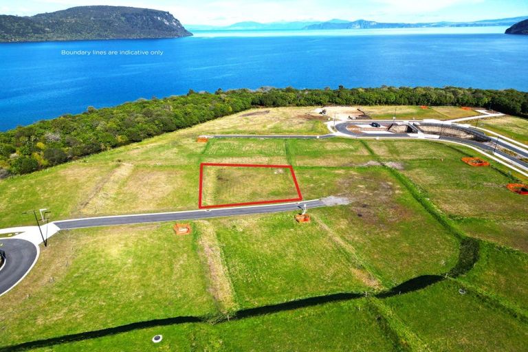 Photo of property in 12 Broadleaf Way, Kinloch, 3377