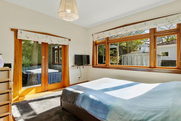 Photo of property in 2/23 Fifield Terrace, Waltham, Christchurch, 8023