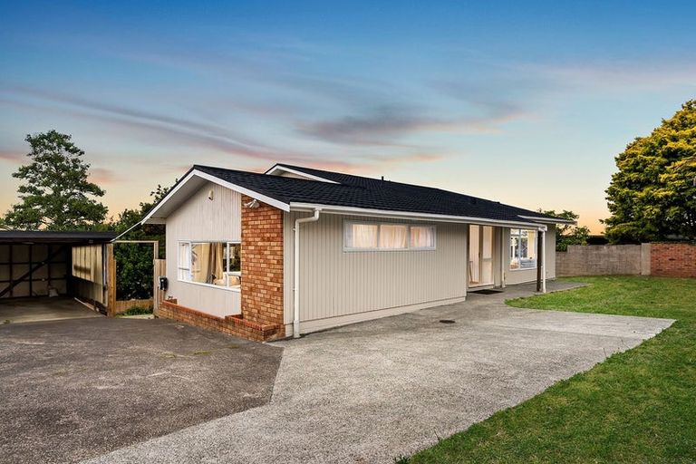Photo of property in 42 Grenada Avenue, Forrest Hill, Auckland, 0620