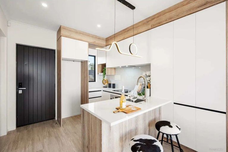 Photo of property in 1f Deering Place, Papatoetoe, Auckland, 2025