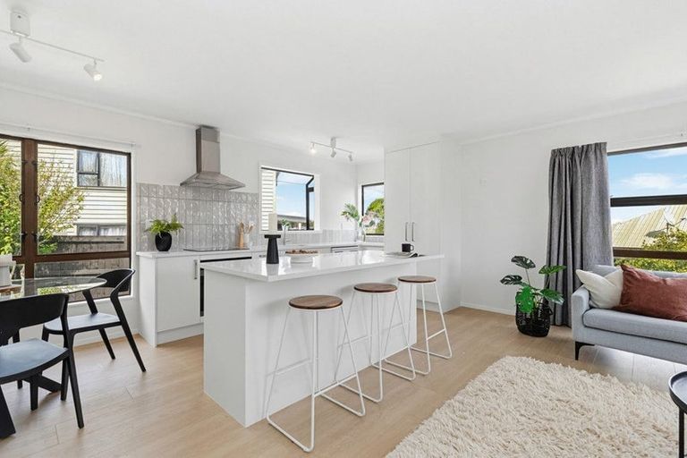 Photo of property in 169 Finlayson Avenue, Clendon Park, Auckland, 2103