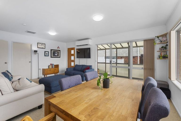 Photo of property in 1/20 Merchant Avenue, Te Atatu South, Auckland, 0610