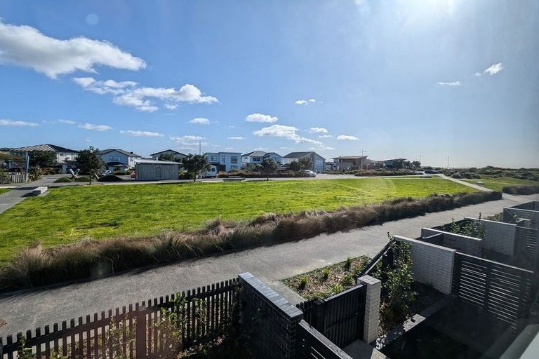 Photo of property in 65 Bearing Parade, Long Bay, Auckland, 0630