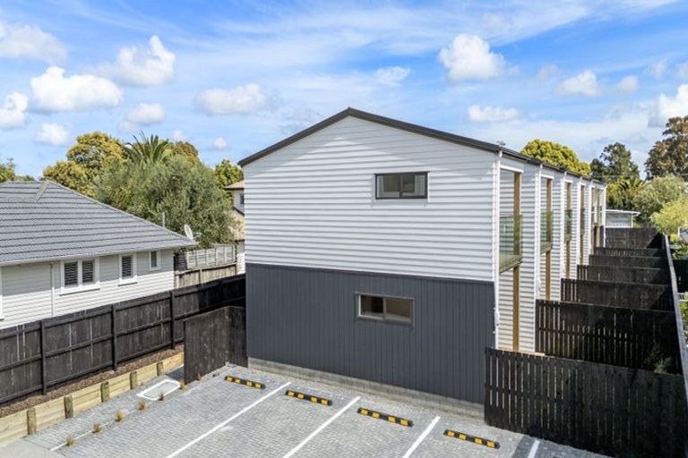 Photo of property in 2/38 Kervil Avenue, Te Atatu Peninsula, Auckland, 0610