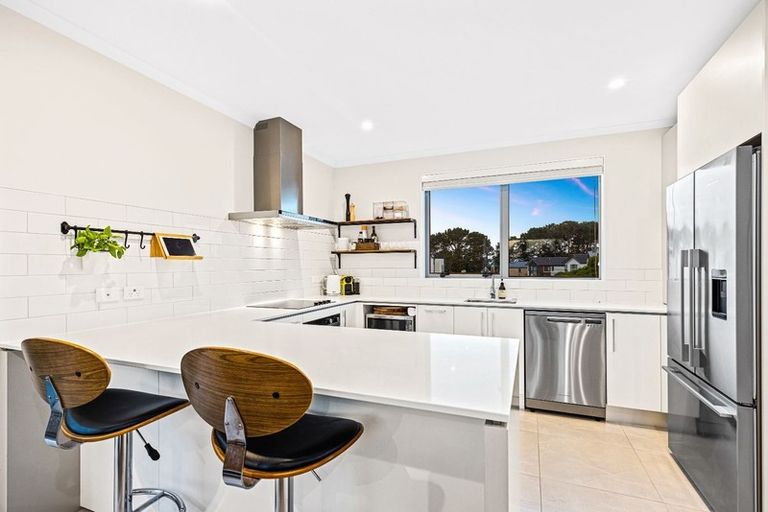 Photo of property in 3 George Mcwhirter Avenue, Massey, Auckland, 0614