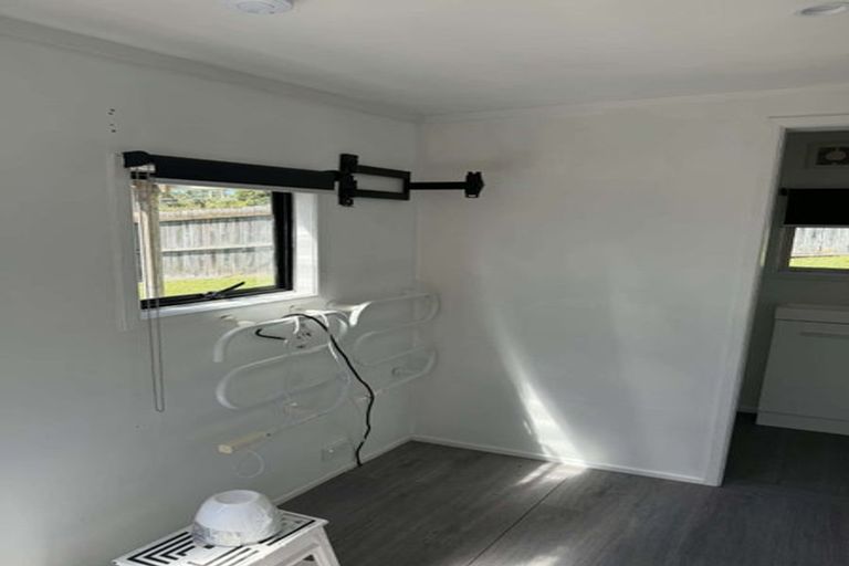 Photo of property in 28 Elliston Crescent, Stanmore Bay, Whangaparaoa, 0932