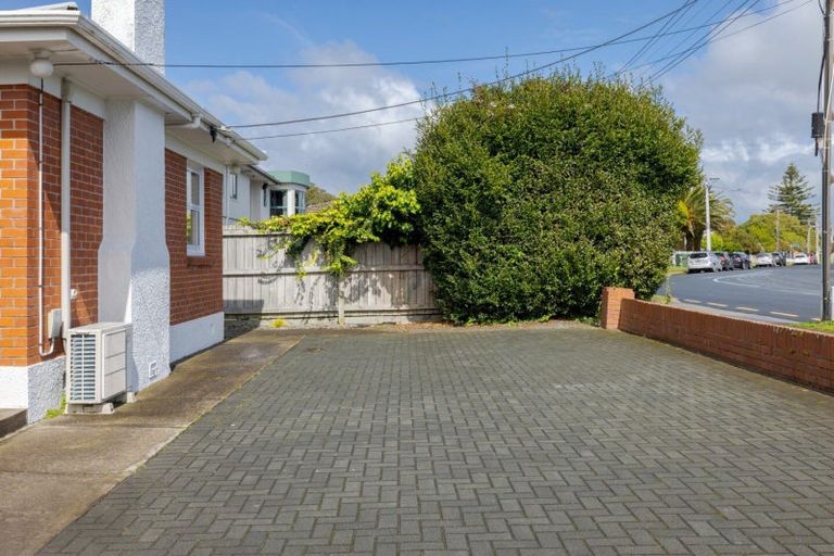 Photo of property in 19 Taupo Avenue, Mount Maunganui, 3116