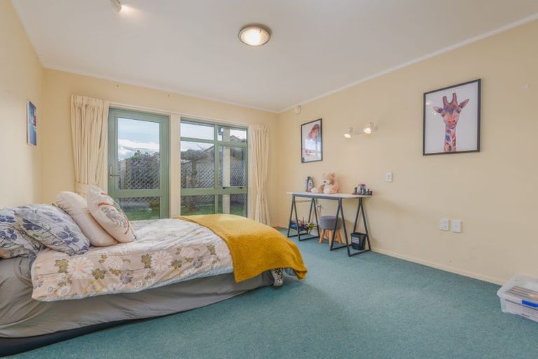 Photo of property in 79 Rangiora Avenue, Roslyn, Palmerston North, 4414