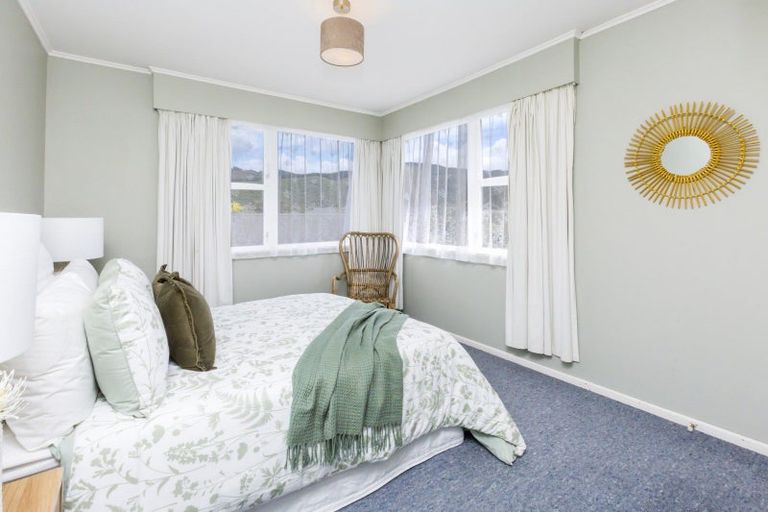 Photo of property in 4 Kukupa Grove, Heretaunga, Upper Hutt, 5018