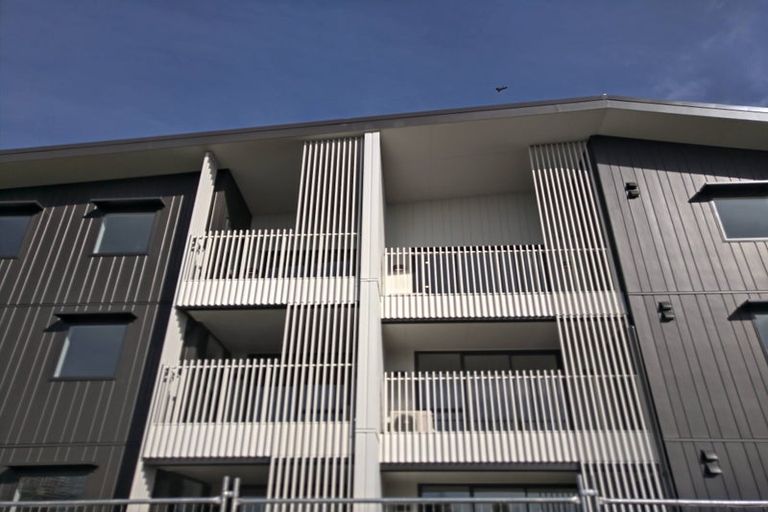 Photo of property in 10/45 Cessna Crescent, Mangere, Auckland, 2022