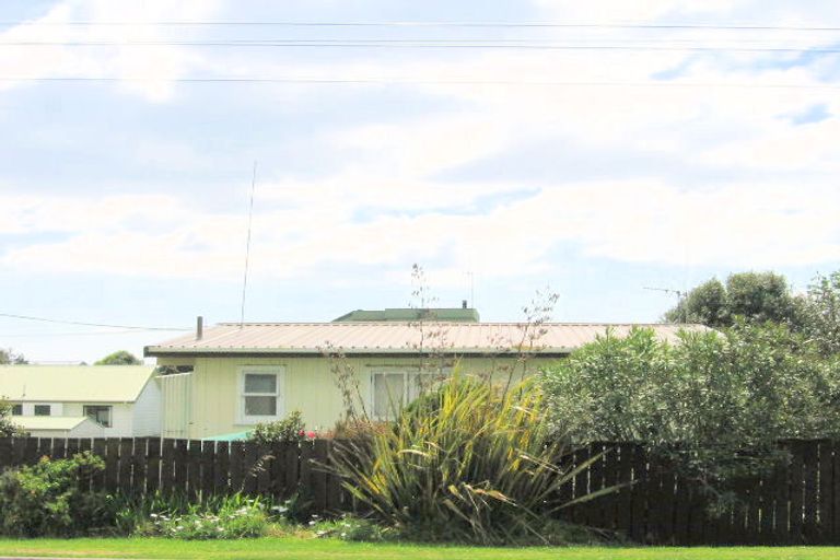 Photo of property in 1113 Papamoa Beach Road, Papamoa Beach, Papamoa, 3118