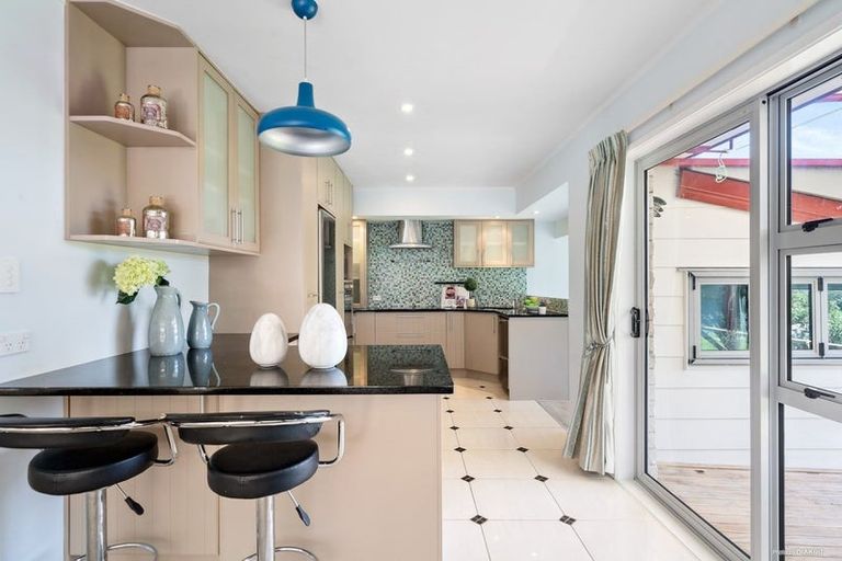 Photo of property in 2/36 Birman Close, Half Moon Bay, Auckland, 2012