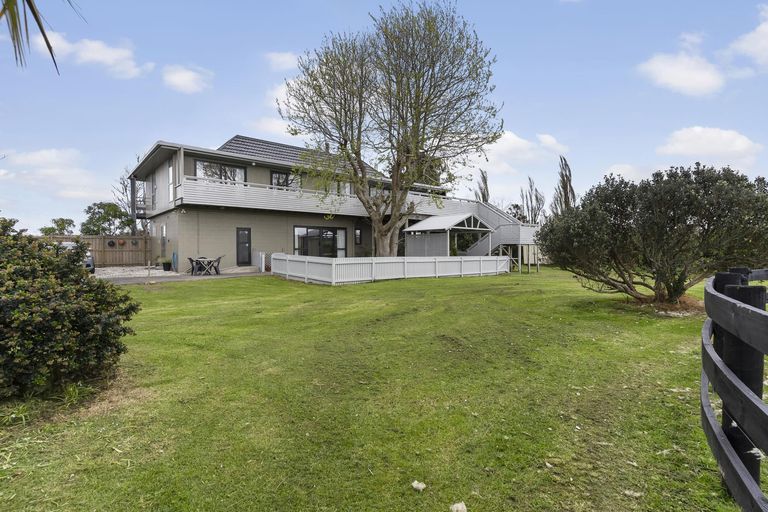 Photo of property in 48 Parkhurst Road, Helensville, 0874