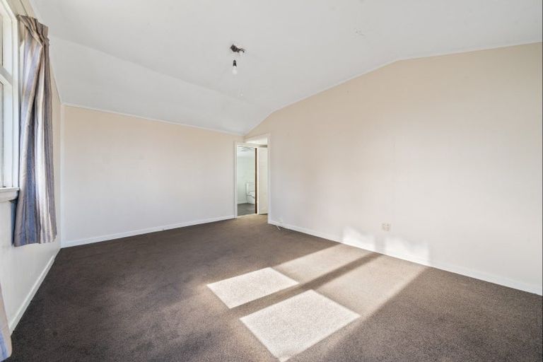 Photo of property in 50a Woodleigh Street, Frankleigh Park, New Plymouth, 4310