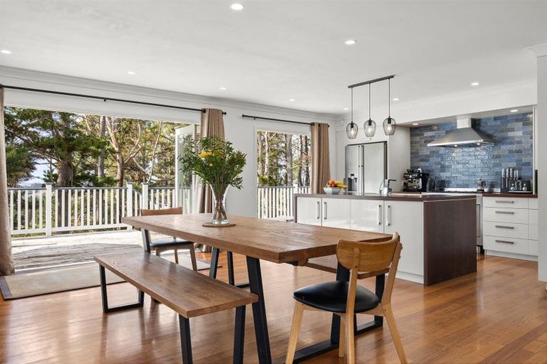 Photo of property in 603 Peak Road, Helensville, 0875