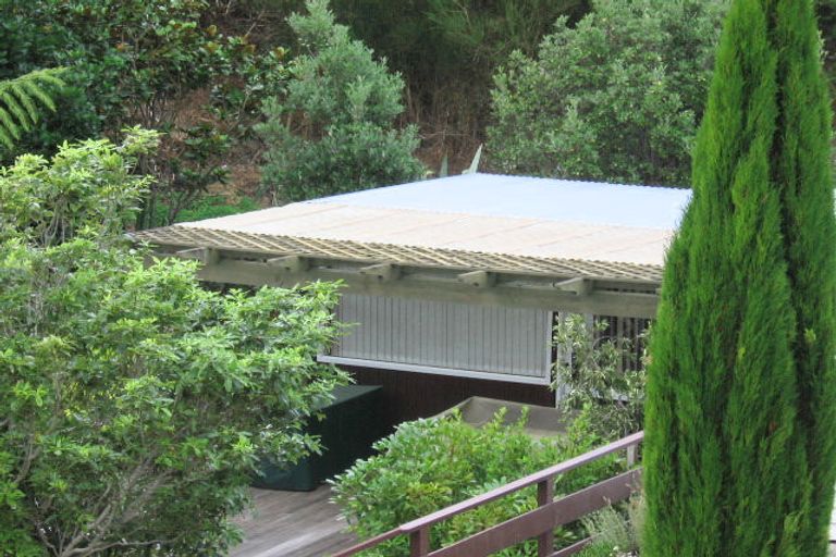 Photo of property in 35 Jackson Street, Island Bay, Wellington, 6023