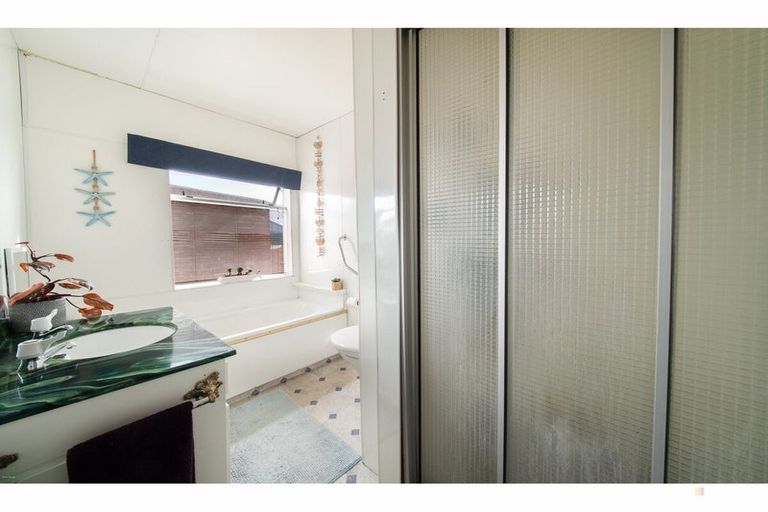 Photo of property in 70-70a High Street, Kensington, Timaru, 7910