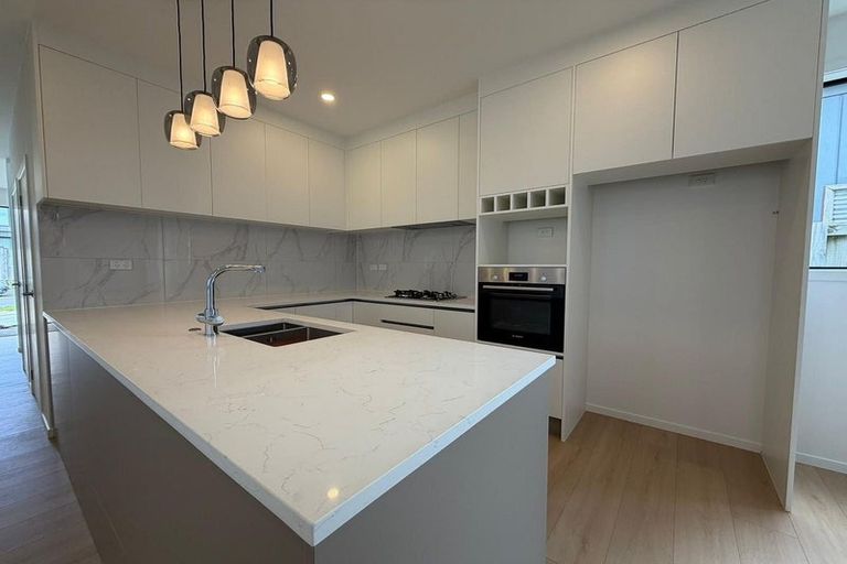 Photo of property in 105 Waekahu Road, Westgate, Auckland, 0814