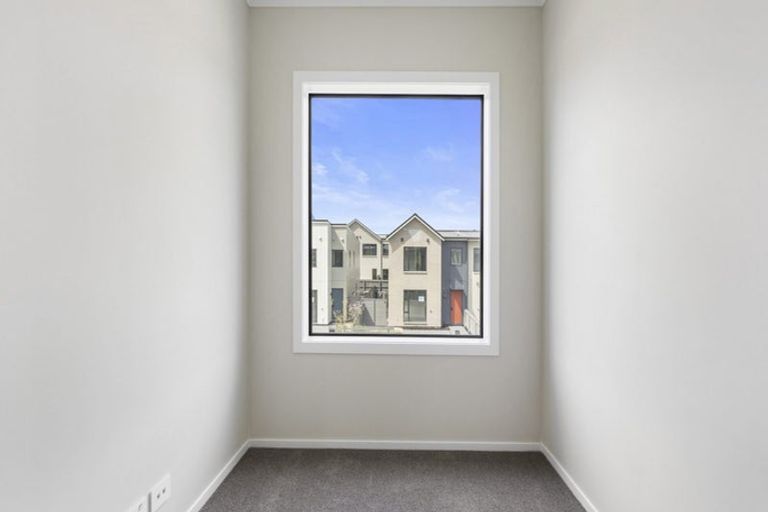 Photo of property in 18 Oyster Drive, Whenuapai, Auckland, 0618