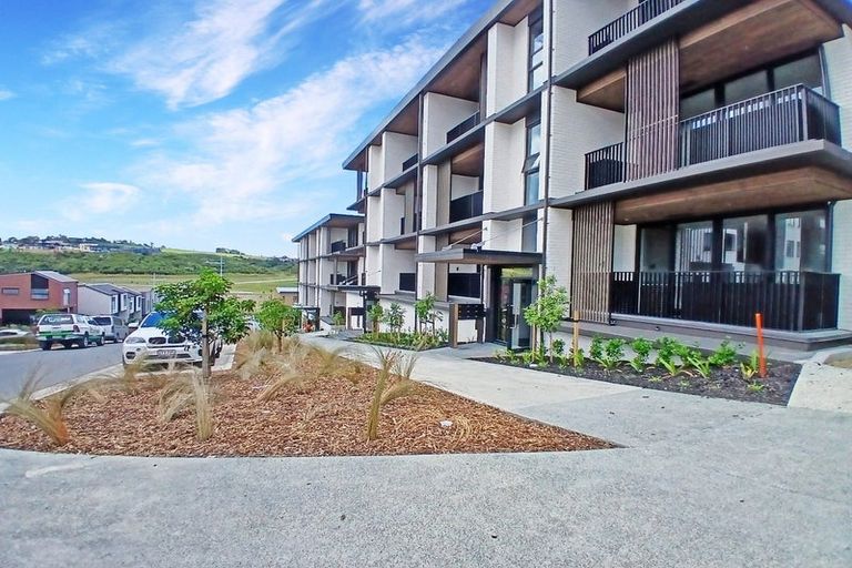 Photo of property in 210/21 Pennant Street, Long Bay, Auckland, 0630