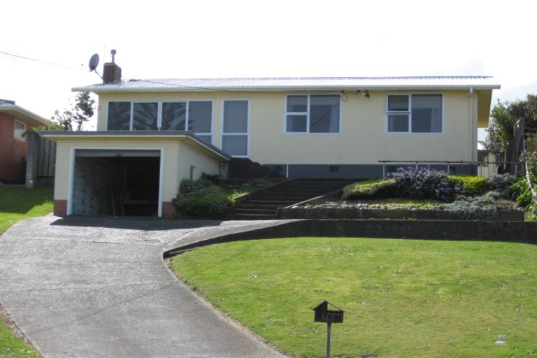 Photo of property in 142 Cornfoot Street, Castlecliff, Whanganui, 4501
