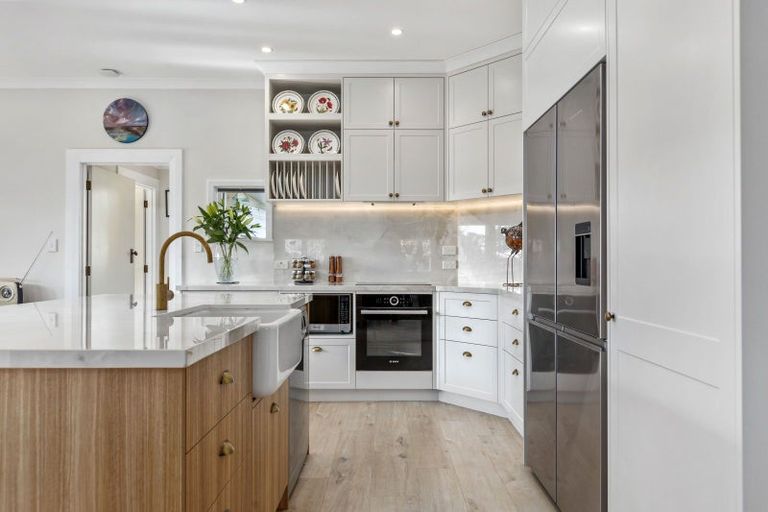 Photo of property in 17 Moreton Road, Carterton, 5713