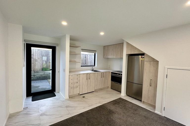 Photo of property in 8/170 Don Buck Road, Massey, Auckland, 0614