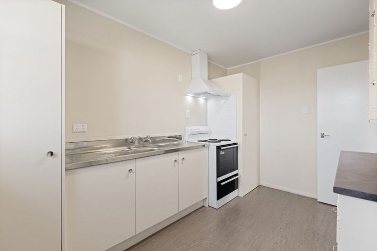 Photo of property in 4-6 Dix Crescent, Riversdale, Blenheim, 7201