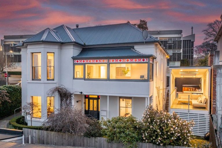 Photo of property in 422 Highgate, Roslyn, Dunedin, 9010