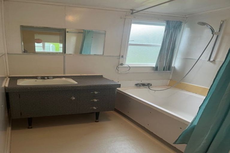 Photo of property in 644 Waitarere Beach Road, Waitarere Beach, Levin, 5510