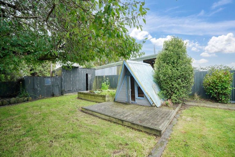 Photo of property in 106 Dunlop Street, Wallacetown, 9816