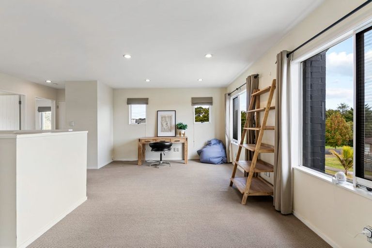Photo of property in 3 Stamford Crescent, Flat Bush, Auckland, 2019