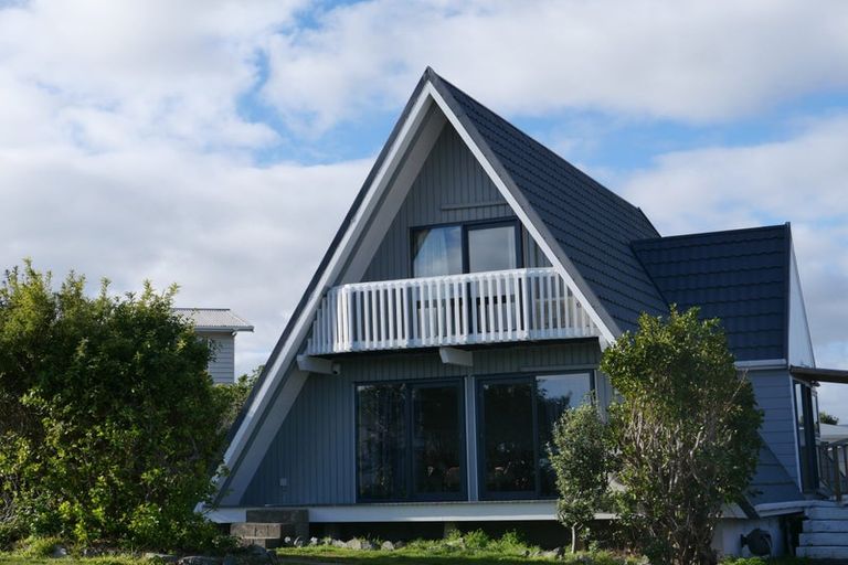 Photo of property in 9 Toporoa View, Ascot Park, Porirua, 5024