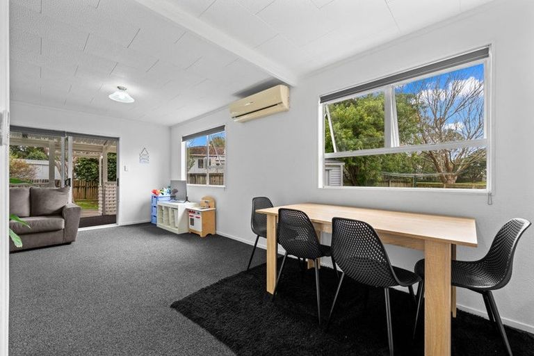 Photo of property in 14 Shearwater Street, One Tree Point, 0118