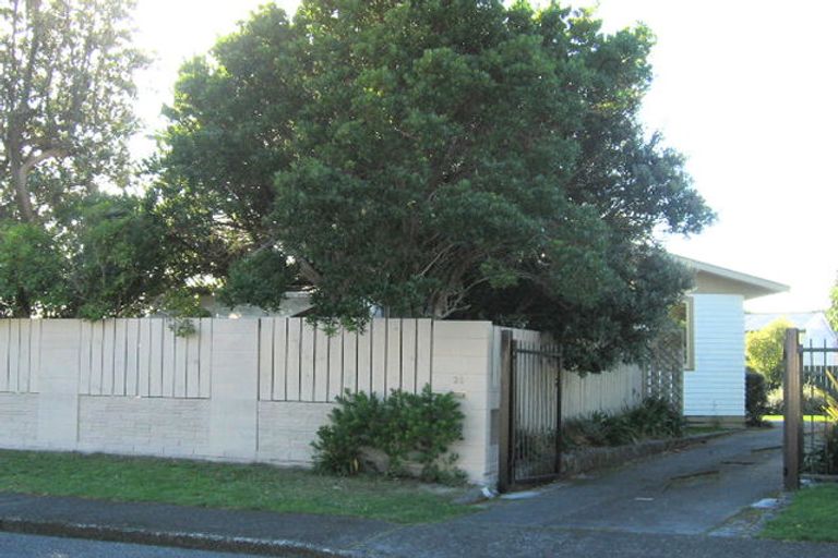 Photo of property in 31 Winton Street, Paraparaumu Beach, Paraparaumu, 5032