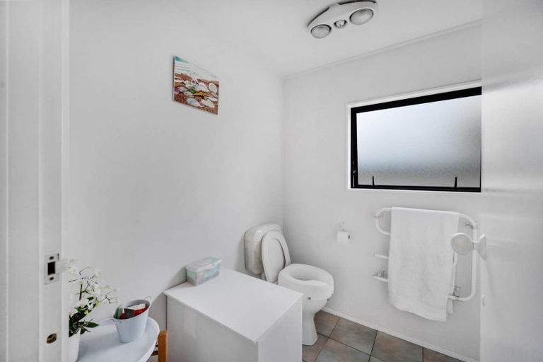 Photo of property in 19 Skudders Beach Road, Kerikeri, 0294