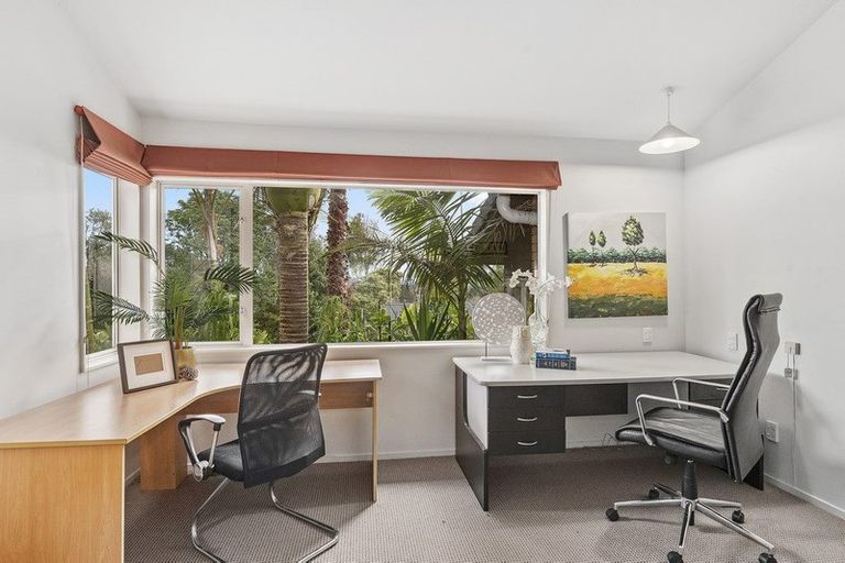 Photo of property in 20 Chester Avenue, Greenhithe, Auckland, 0632
