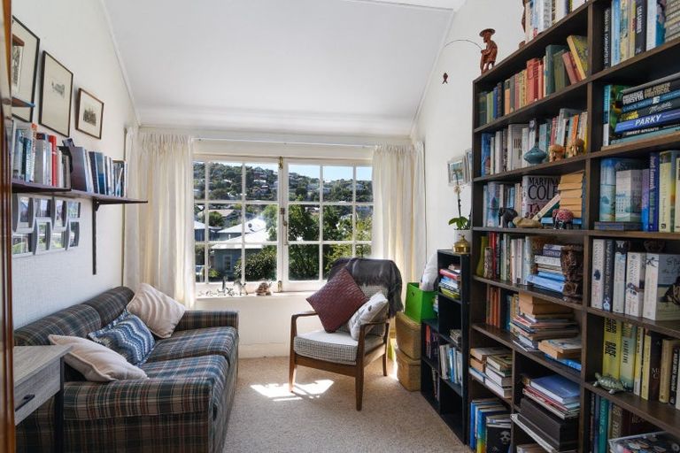 Photo of property in 24 Sandringham Street, Saint Clair, Dunedin, 9012