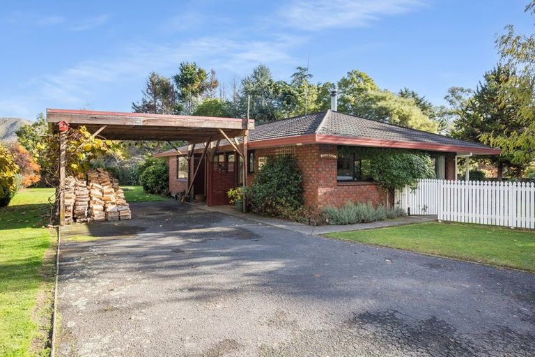 Photo of property in 26 Ngatiawa Road, Reikorangi, Waikanae, 5391