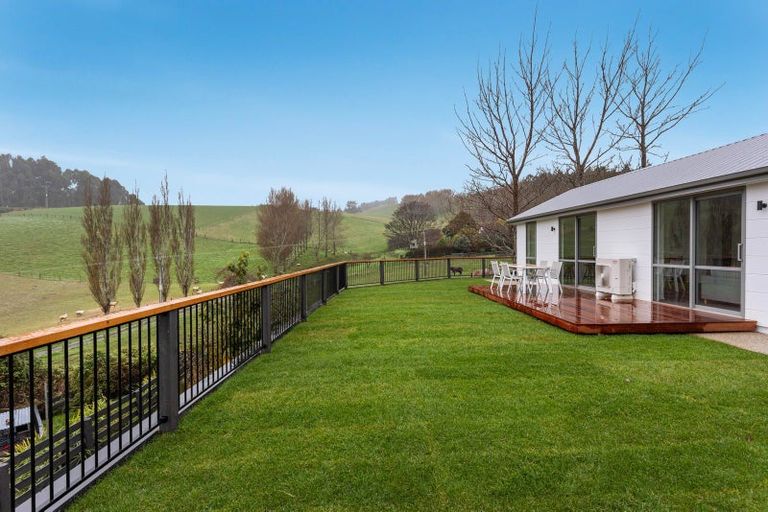 Photo of property in 7 Ella Lane, Green Island, Dunedin, 9018