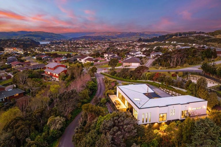 Photo of property in 66a Exploration Way, Whitby, Porirua, 5024