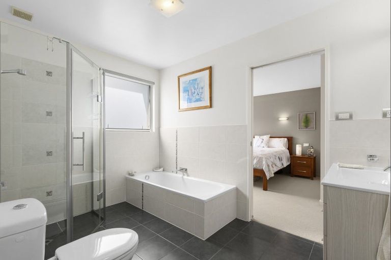 Photo of property in 6 Commodore Place, Britannia Heights, Nelson, 7010