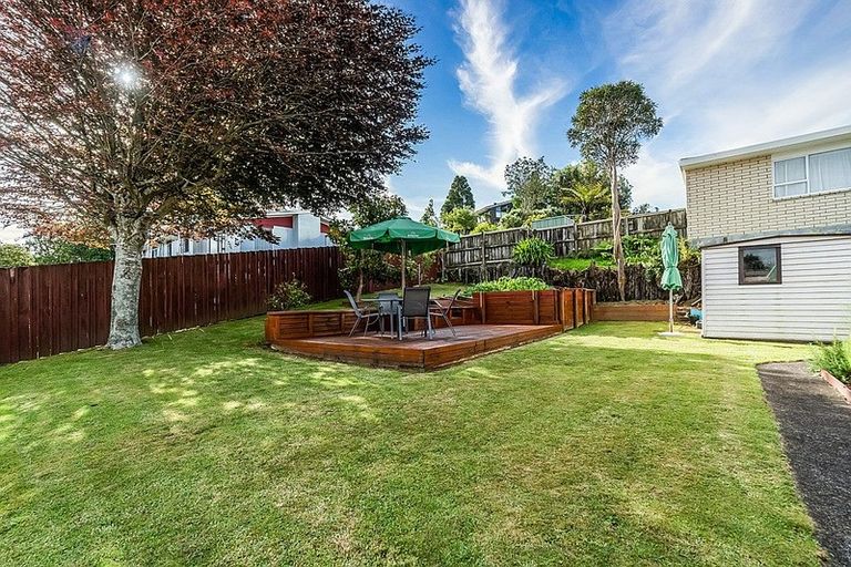 Photo of property in 24 Tiverton Crescent, Whalers Gate, New Plymouth, 4310