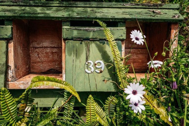 Photo of property in 39 Whakarite Road, Ostend, Waiheke Island, 1081