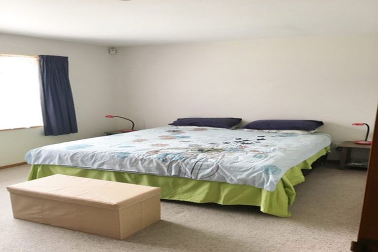 Photo of property in 11 Phoenix Lane, Northcote, Christchurch, 8052