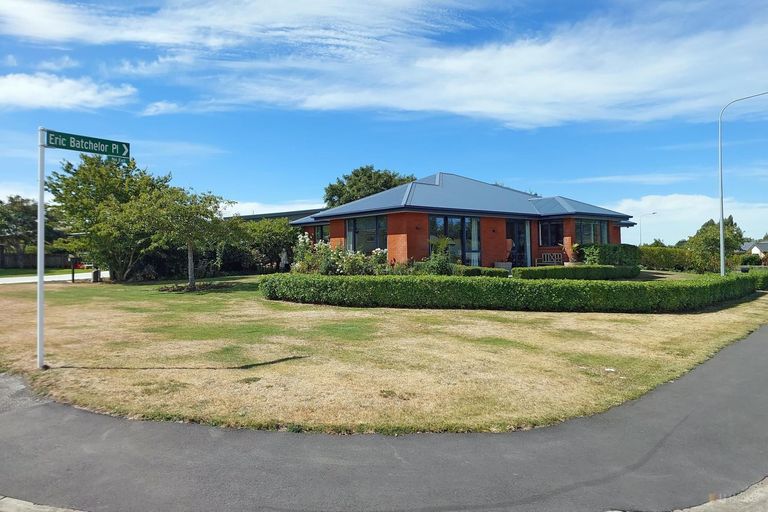 Photo of property in 1 Eric Batchelor Place, Waimate, 7924