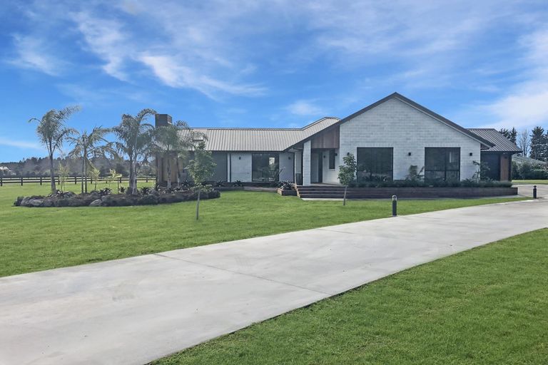Photo of property in 2 Puriri Park Lane, Waipapa, 0230